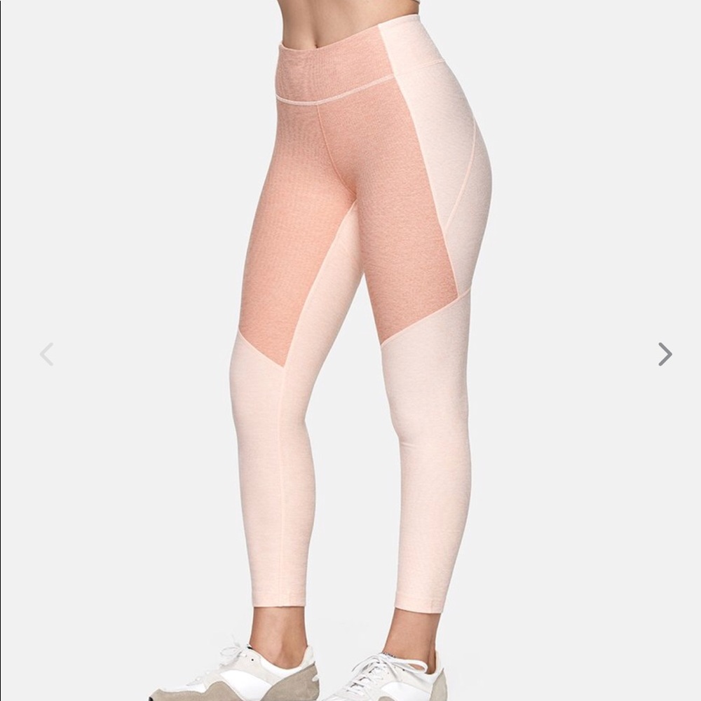 Outdoor Voices Two-Tone 3/4 Size Large-Rose Quartz